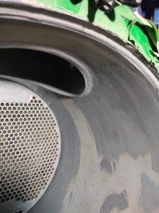 Rebuilding the damaged areas and pitting using Belzona 1311 (Ceramic R-Metal).